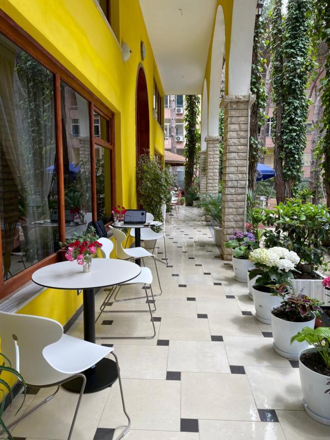 Mali I Robit Hotel Golem (Tirana)