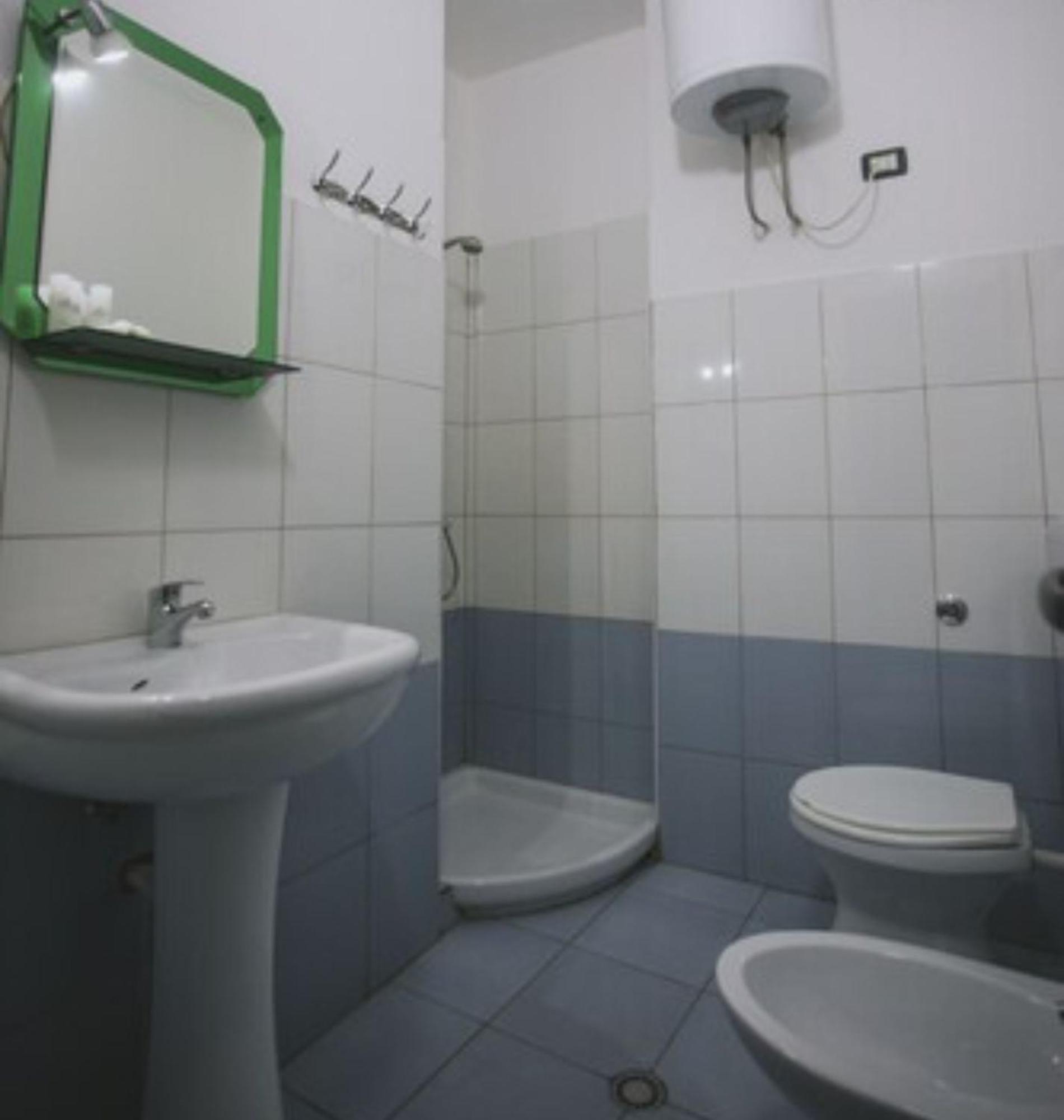 Mali I Robit 3* Golem (Tirana)